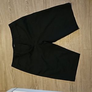 Womens long black shorts. Knee length apt 9 Maxwell size 14